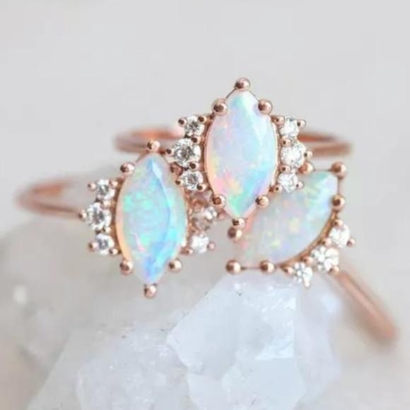 NEW GOLD OPAL DIAMOND RING, CUTE RING, SHINY RING. - Picture 5 of 5